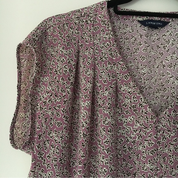 Lands’ End Floral V-Neck Top - Picture 3 of 7